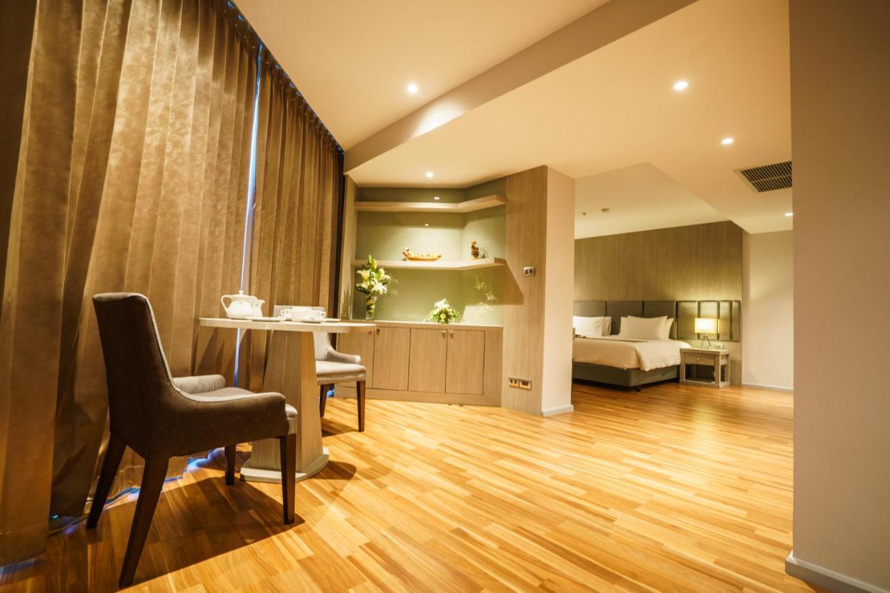 New Season Square Hotel Хат'яй Екстер'єр фото