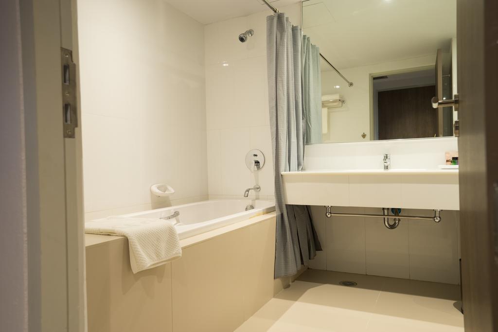 New Season Square Hotel Хат'яй Екстер'єр фото