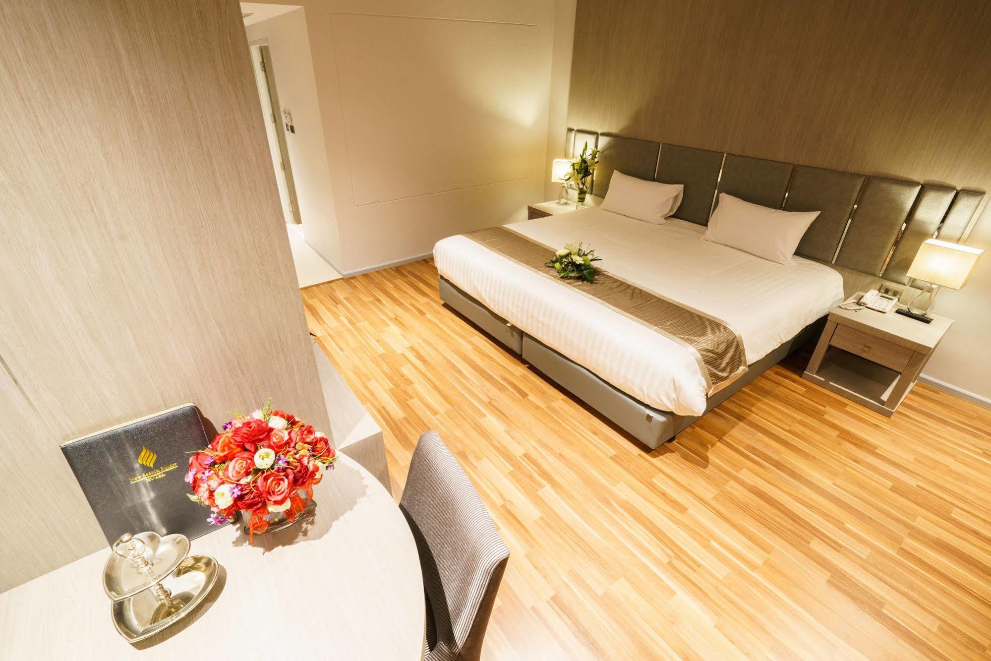 New Season Square Hotel Хат'яй Екстер'єр фото